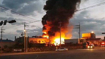 기록적 폭염에 정전 사고 '봇물'...화재 현장 소방관도 탈진 / YTN