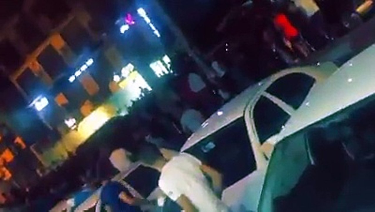 مقتل شاب آثر شجار عائلي في العيزرية قتل شاب مساء اليوم الاثنين آثر شجار عائلي إندلع في بلدة العيزرية شرق القدس.وقالت مصادر محلية وشهود عيان ان الشاب القتيل يد