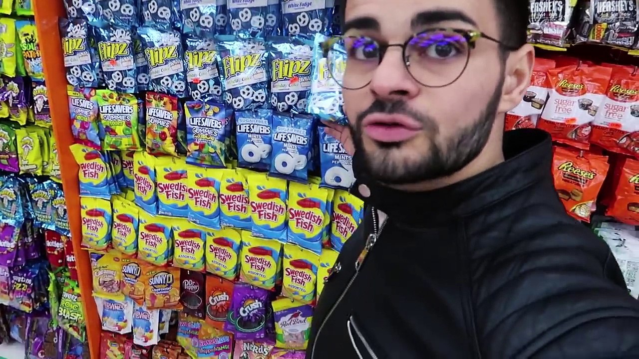 JAI TROUVÉ LE PLUS GRAND MAGASIN DE BONBONS AU MONDE