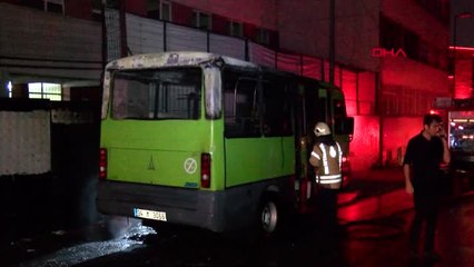 Beyoğlu'nda Park Halindeki Dolmuş-Minibüs Kundaklandı