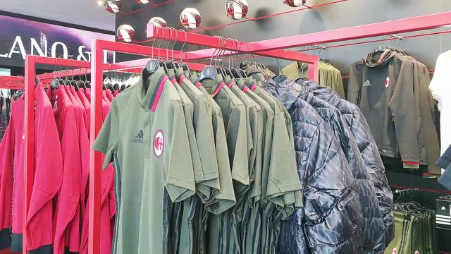 I nostri tifosi a Casa Milan prima di Milan-Udinese