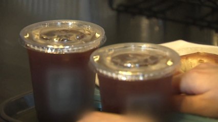 [취재N팩트] 커피전문점 일회용컵 단속 시작됐지만...현장 혼선 / YTN