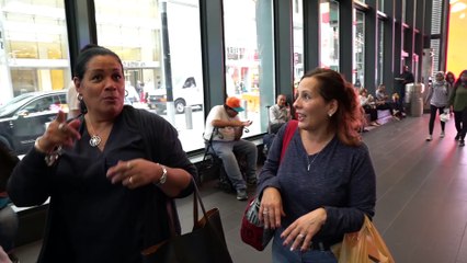 Toys_R_Us Etch a Sketch in Fulton Center NYC