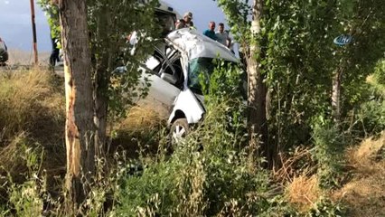 Trafik Kazası Sonrası Can Pazarı: 2 Ölü, 3 Yaralı