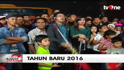 Detik-detik Tahun Baru 2016 di Berbagai Kota