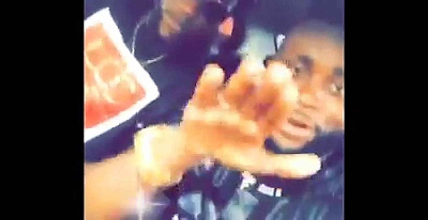 Y'ello Bafoussam, est-ce que là-bas c'est chaud ? Les Featurist vous donnent rendez-vous ce Samedi 07 Juillet dès 16H à la pelouse de Bafoussam pour un concert