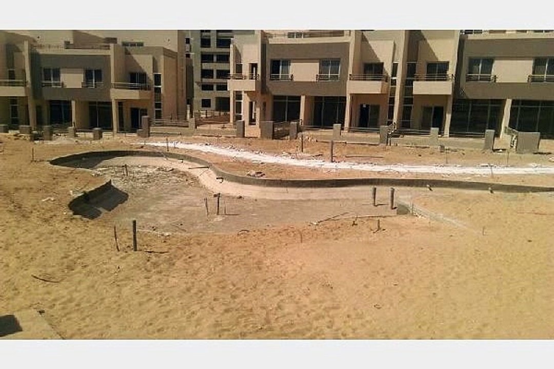 The square town middle 263m prime location total price 4 100 000 LE