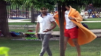 Bornoz şakası yapan youtuber, sert kayaya çarptı