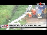 Sopir Mengantuk, Truk Kontainer Terguling di Tol Cipularang