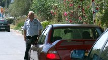 - İş İçin Güney Kıbrıs Rum Kesimi'e Gittiler, KKTC Polisine Sığındılar- Yasadışı Yolla Güney Kıbrıs’a Giden Kardeşler, Çaresiz Kalınca KKTC Sınır Polisine Teslim Oldu