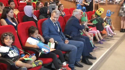 “Çocukların Matematik Atölyesi Eğitmen Buluşma Günleri” öğrencileri sertifikalarını aldı