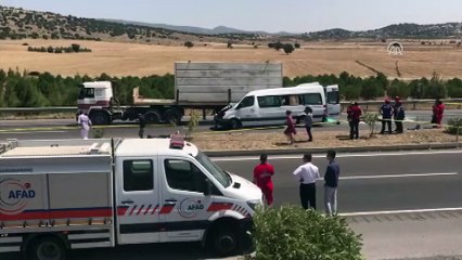 Minibüs tıra çarptı: 1 ölü, 13 yaralı - KAHRAMANMARAŞ