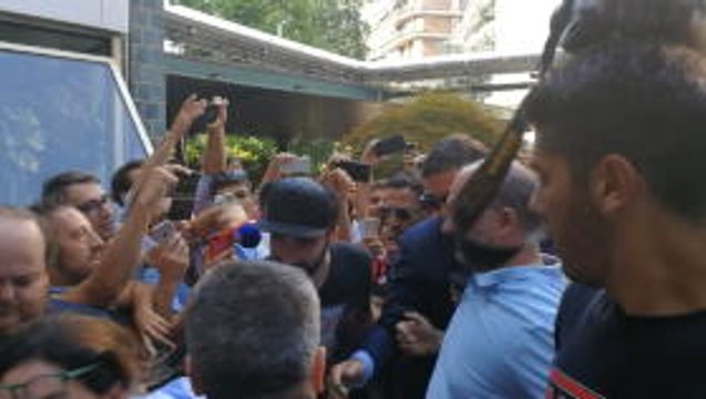 Higuain arrives for Milan medical amongst crazy fans