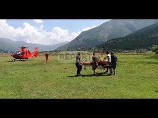 Bulqizë/ Makina bie në greminë, vdes 60-vjeçari, i riu dërgohet me helikopter në Tiranë