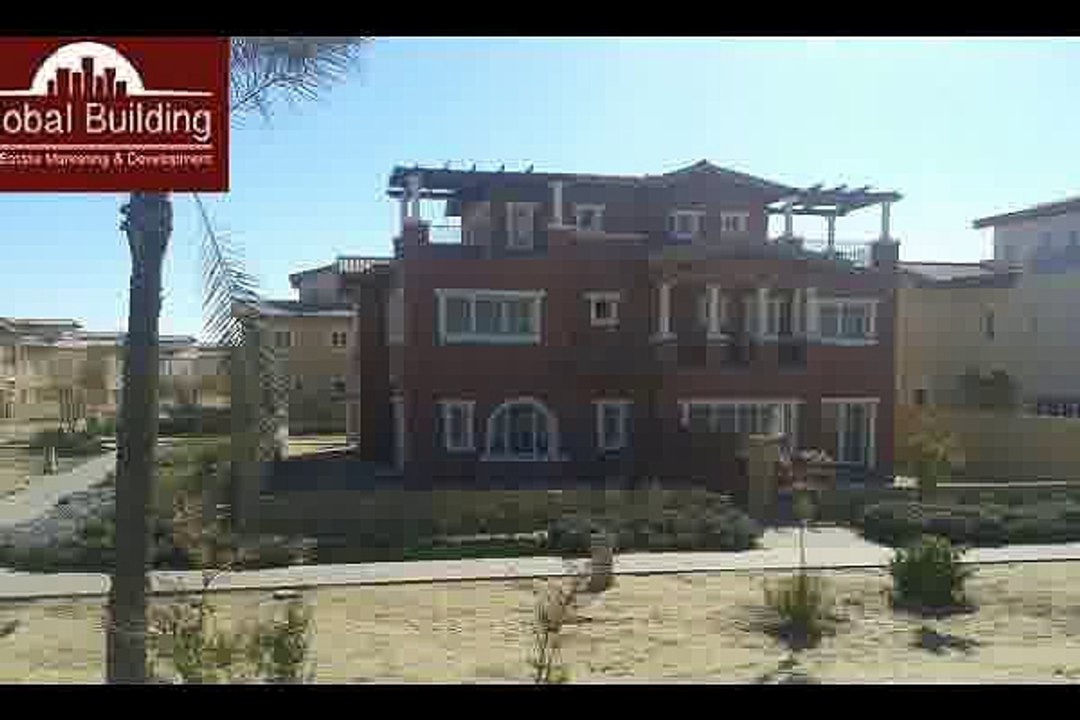 Twin Villa with green areas view for sale   Hyde Park 5th Settlement