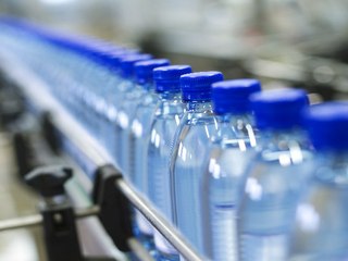 പ്ലാസ്റ്റിക് കുപ്പിയിൽ വെള്ളം കുടിച്ചാൽ | Oneindia Malayalam