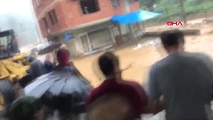 Rize Rize'de Şiddet Sağanak Sele Döndü
