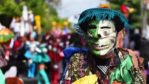 مهرجانات حاشدة في شوارع سان سلفادور احتفالاً بعيد شفيع المدينة