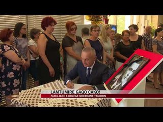 Descargar video: I jepet lamtumira e fundit artistit të madh Gaqo Çako - News, Lajme - Vizion Plus