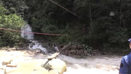 Arazide Mahsur Kalan 4 Kişi Kurtarıldı