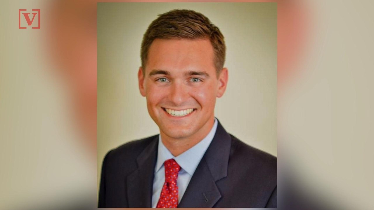 Illinois GOP Lawmaker Resigns After Allegedly Posting Nude Pics of His Ex On Instagram