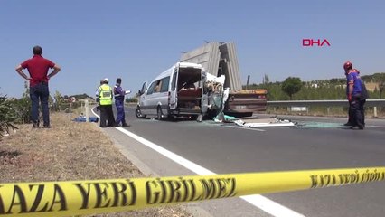 Kahramanmaraş Yolcu Minibüsü, Tır'a Çarptı 2 Ölü, 11 Yaralı Hd