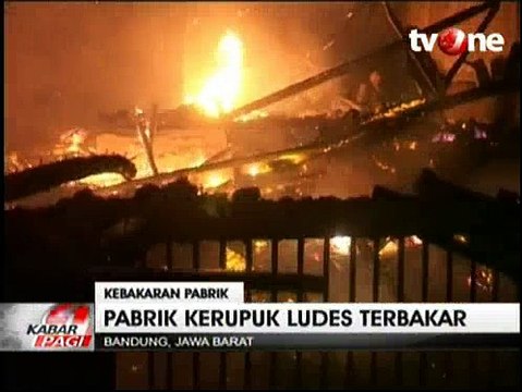 Korsleting Listrik, Pabrik Kerupuk di Bandung Terbakar