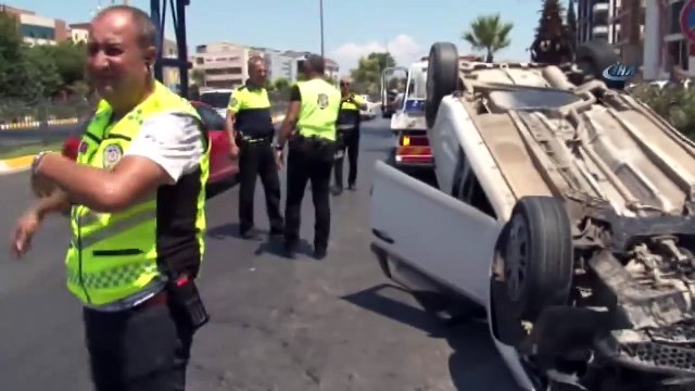 Takla Attığı Aracının Hurdaya Döndüğünü Gören Sürücü Gözyaşlarına Boğuldu