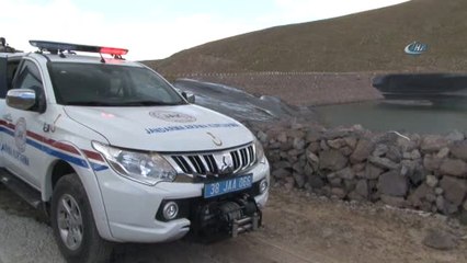 3 Kafadarın Safari Macerası Facia ile Son Buldu