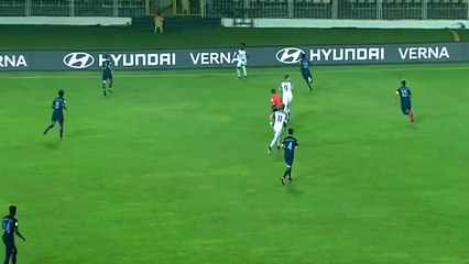 الوالد رئيسا للبلاد.. والإبن يلعب لدولة أخرى