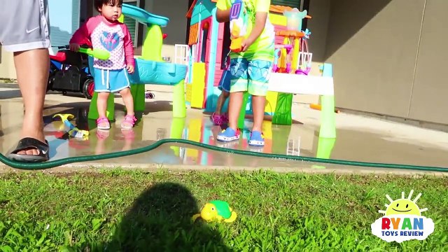 Water Table Little Tikes Fun Zone Fountain Fory + Rain Showers Splash Pond