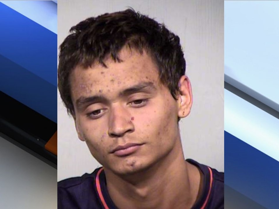 PD: Phoenix clerk threatened with Samurai sword - ABC15 Crime