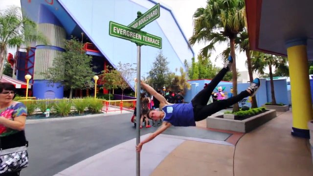 Parkour at the Theme Park! (Parkour and Freerunning)