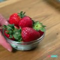 Cheesecake-Stuffed Strawberries! #NationalCheesecakeDayGet the full recipe: