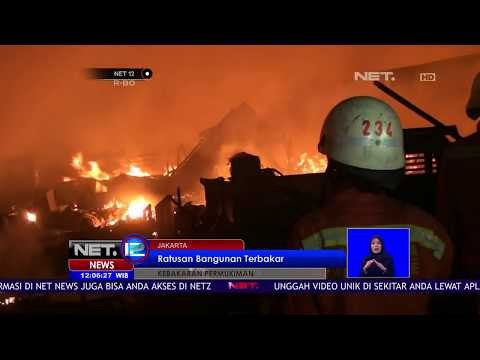 Pemukiman Padat Penduduk Terbakar, Seorang Pemadam Kebakaran Meninggal Dunia - NET 12