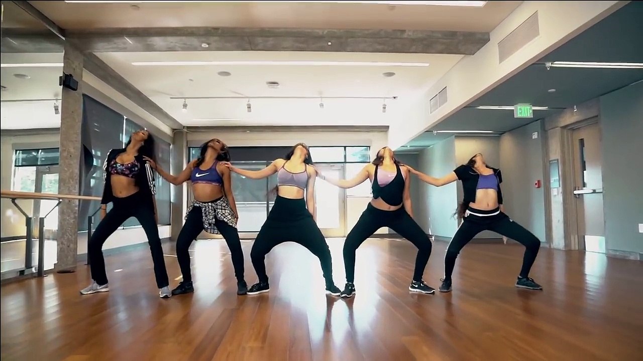 Jiya Jale - Anisha Babbar Choreography - Dil Se-songsmela