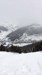 Grandvalira today.  ❄️❄️❄️❄️   #snow #snowboard #snowfall #  #snow #snowboard #snowfall #snowboarding #ski #mountainhotel #mountain #andorra #parkpiolets #sold