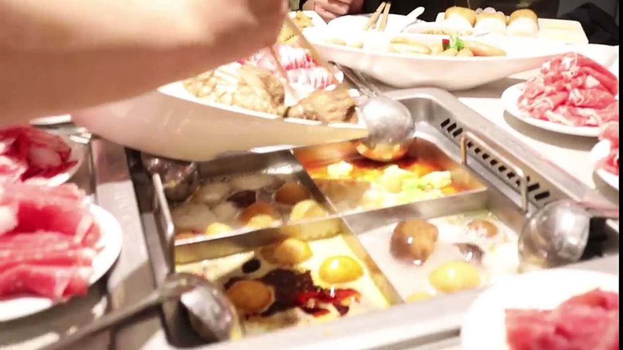 คริส - สิง(โต) กินเก่ง AT SINGAPORE