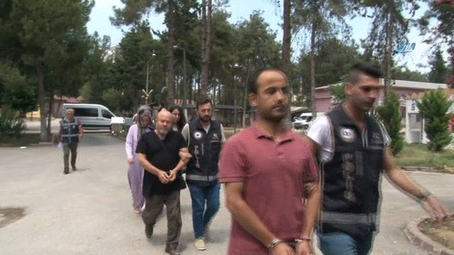 FETÖ’nün üst düzey yöneticilerine darbe... FETÖ'nün üst düzey yöneticilerinin de bulunduğu 5 kişi adliyeye sevk edildi