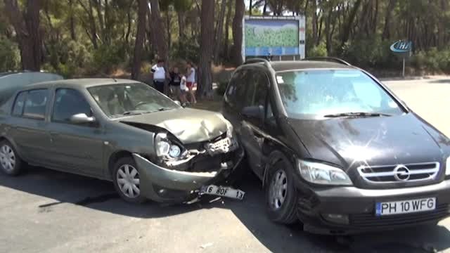 Trafik Kazasında Dil Krizi...polis Ekipleri Kaza Yapan Turistler İçin Rehber Aradı