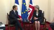 Brexit: Theresa May vola in Francia per sedurre Macron