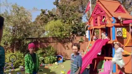 Stuck In The Middle S03E19 Stuck in a Fake Out