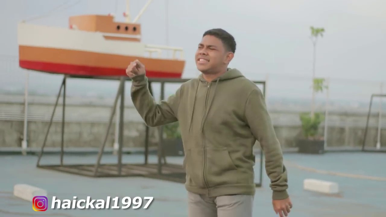 NGAKAK MINUM MINUMAN ORANG GA DI KENAL part 3- PRANK INDONESIA