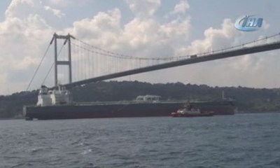 İstanbul boğazı gemi trafiğine kapatıldı