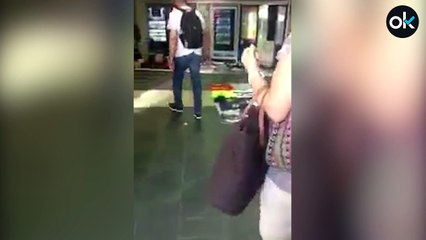 Manteros en el Metro de Plaça Catalunya de Barcelona