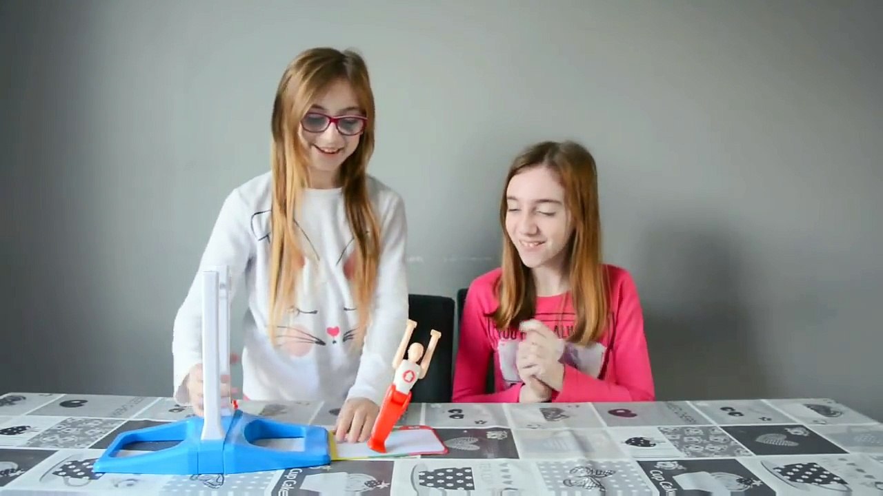 ON JOUE AVEC LE JEU QUE SWAN ET NEO NOUS ONT OFFERT   FANTASTIC GYMNASTICS