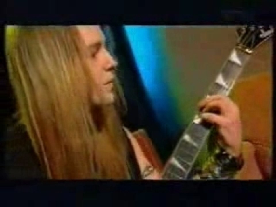 Alexis laiho tripe a la guitare