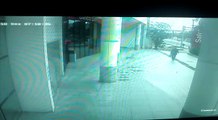 Homem assalta edifício comercial na Enseada do Suá, em Vitória, nesta sexta (3)