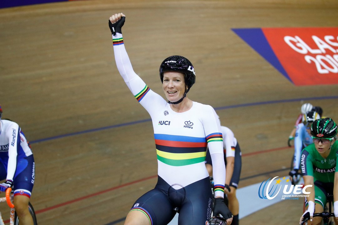 Kirsten Wild wins the Women's 10km Scratch Race