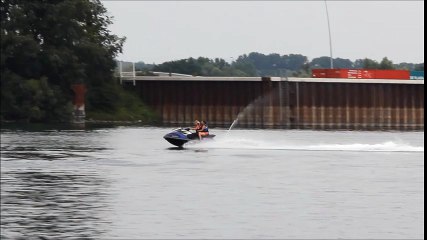 jet ski sur le Rhin avec Nature, sports évasion